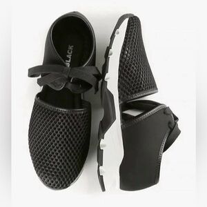 All Black Women's Amazing Mesh Sneaker EU41/US10.5